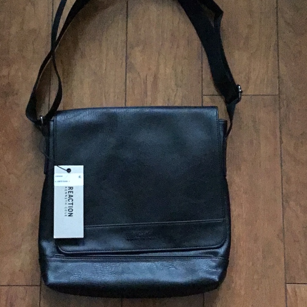 Kenneth Cole Tablet Bag Reduced